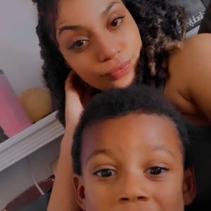 Meet your Posher, Liv